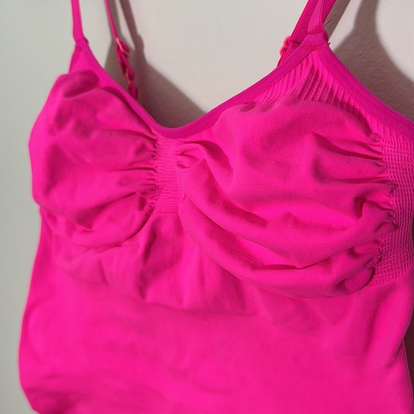 SKIMS 4X/5X SEAMLESS SCULPT Sculpting Bodysuit with Snaps Flamingo pink - Picture 9 of 11